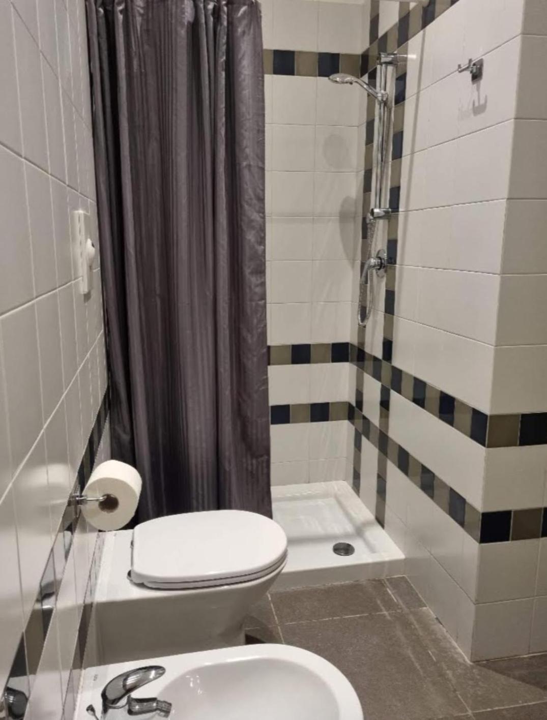 Napoli Sottosopra Chiaia Apartamento Exterior foto