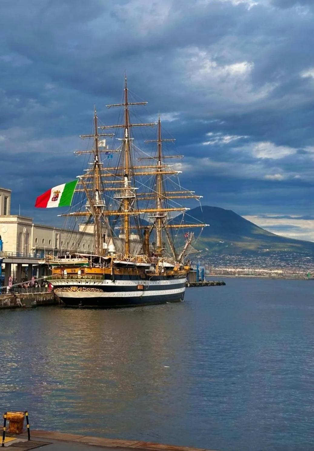 Napoli Sottosopra Chiaia Apartamento Exterior foto